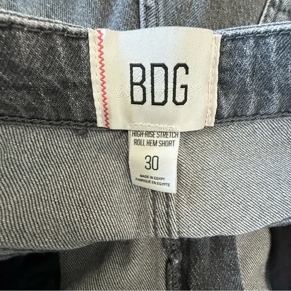 BDG Carrie Denim Shorts Size 30 - Picture 5 of 6